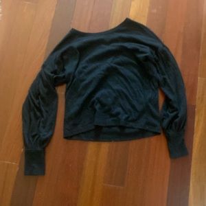 Abercrombie navy-black top puff sleeve